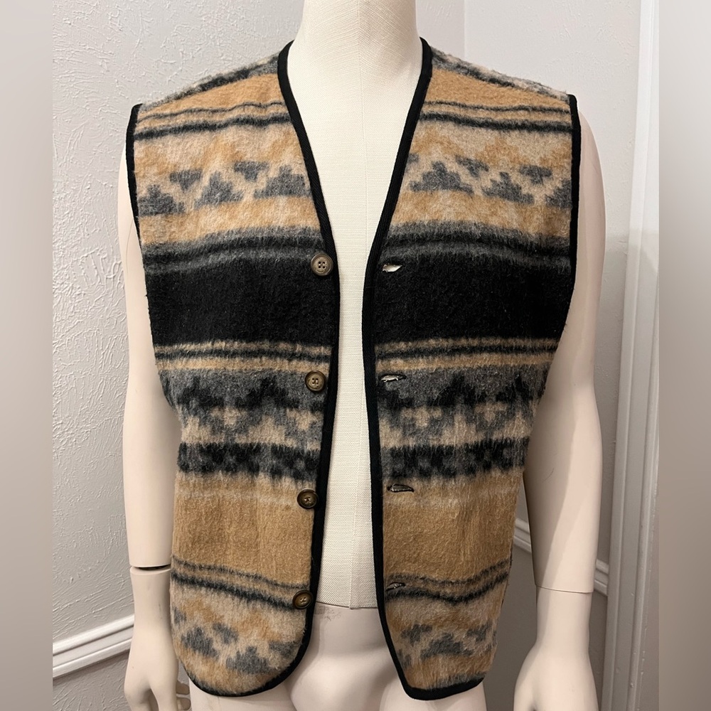 New Terrain - Wool Vest - Aztec Print